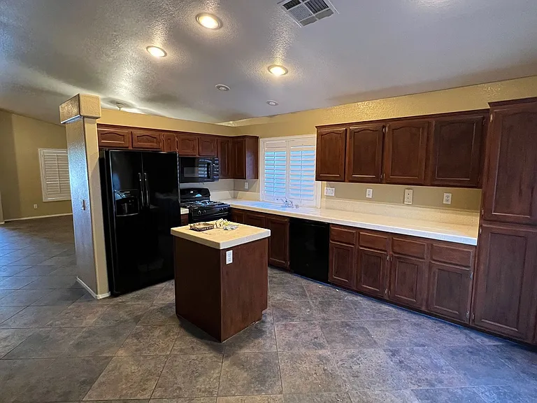 44 Tanglewood Dr — Photo 12
