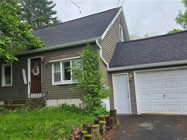 10 Tibbitts Rd, New Hartford, NY 13413