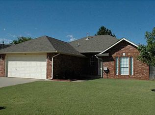 735 W Dowden Dr, Mustang, OK 73064