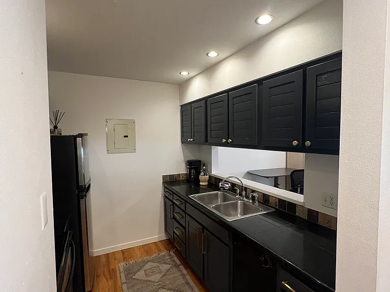 1529 Spruce St #X — Photo 6