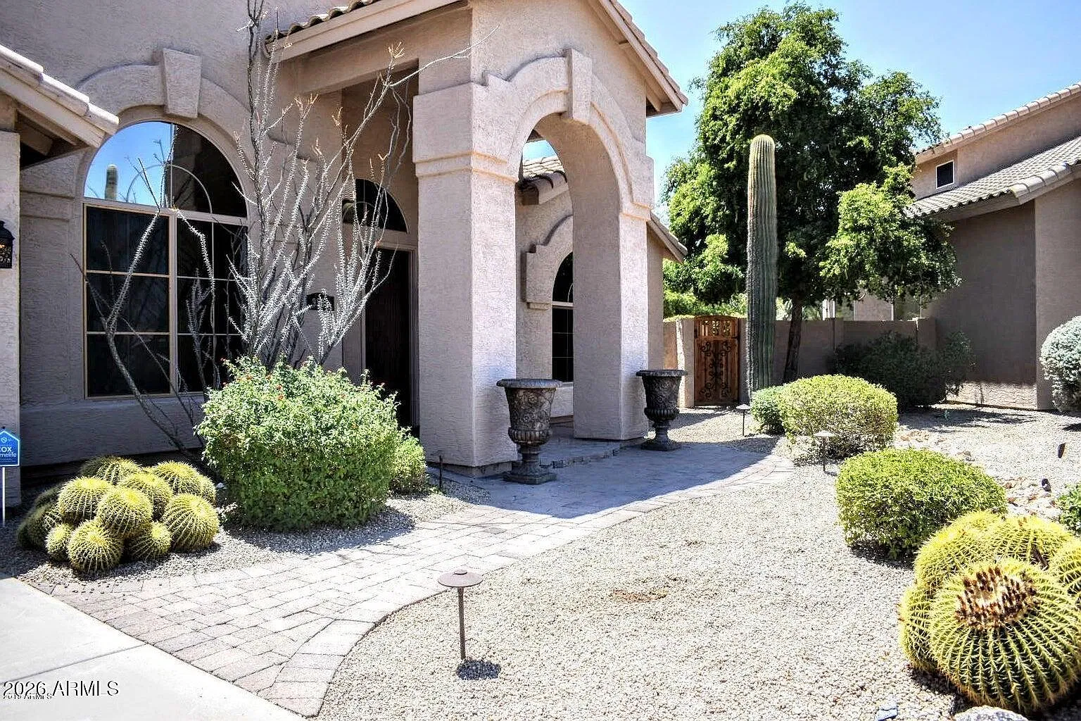 4 bed, 2.5 bath, 2936 sqft, $4,800 — Photo 4