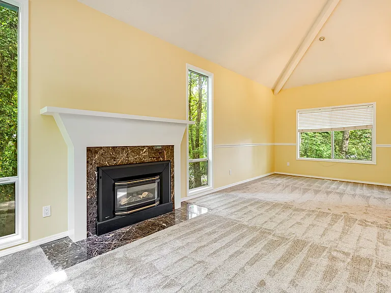 725 Ash St — Photo 11