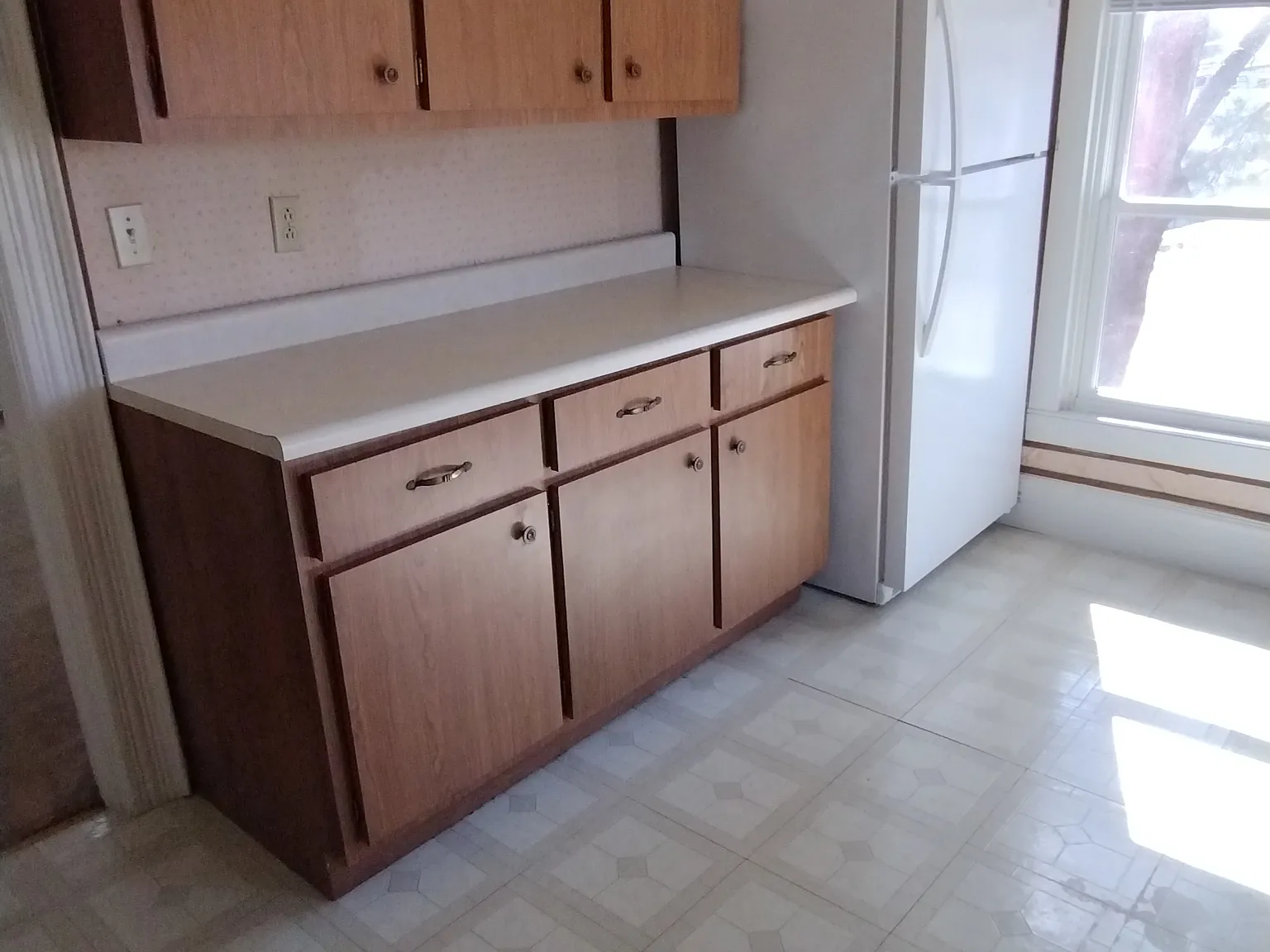 14 Gansevoort Rd — Photo 2