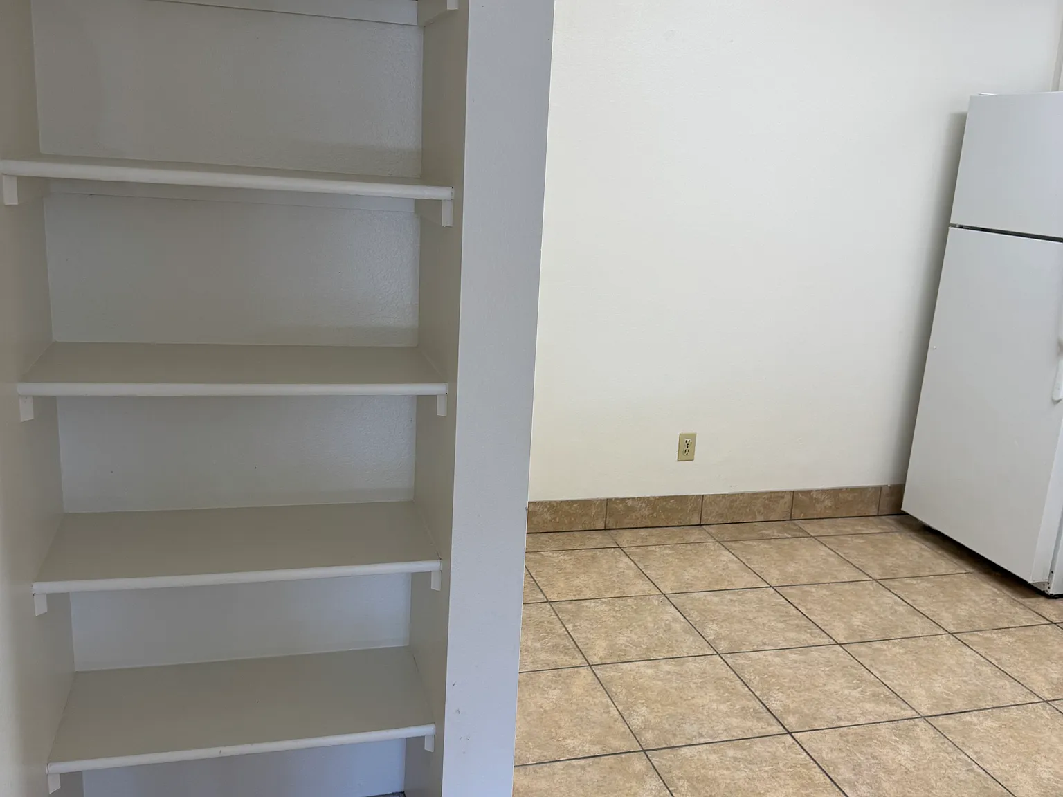 2 bed, 1000 sqft, $950 — Photo 4