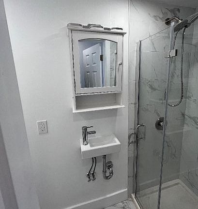 4th image of 141 Halladay St #1