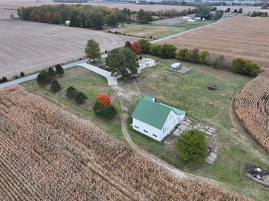 3rd image of 4585 E Boone County Rd