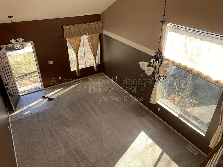 212 Oxbow Dr — Photo 16