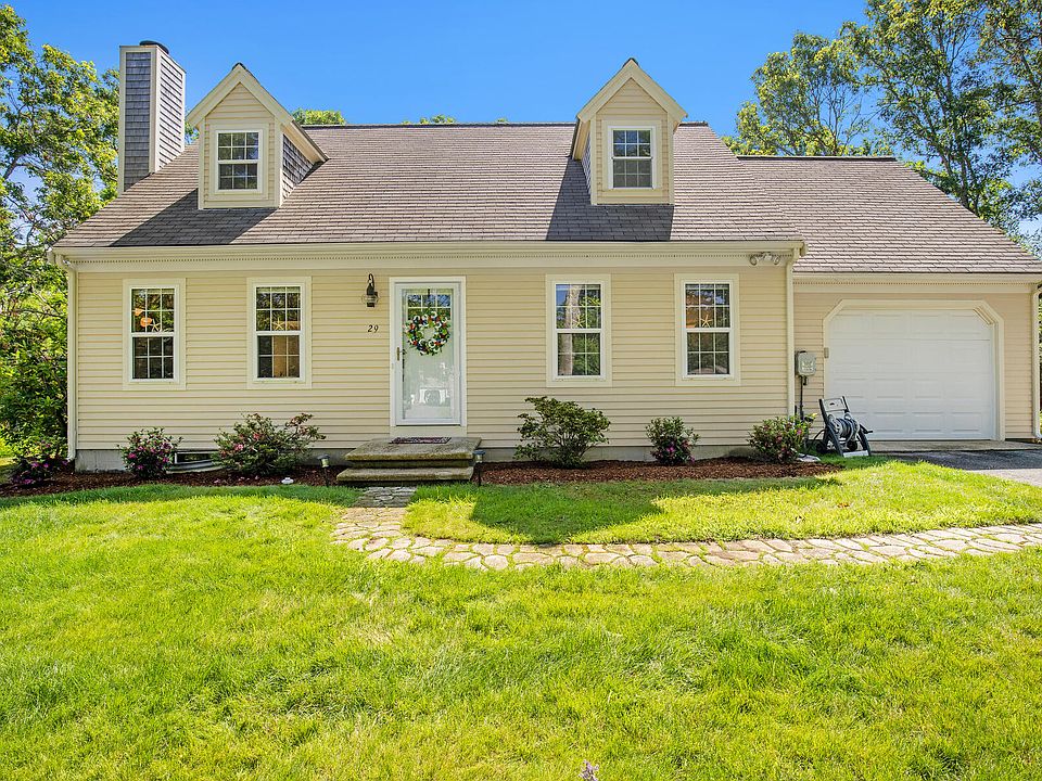 1st image of 29 Carleton Drive
