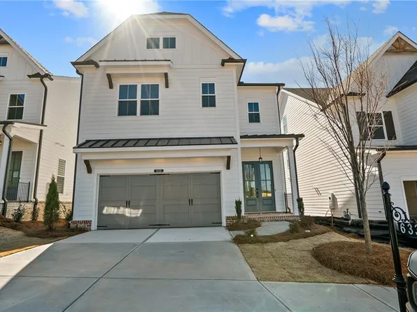 135 Herring Dr, Hoschton, GA 30548