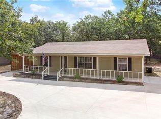 266 Magnolia Ln, Holly Lake Ranch, TX 75765