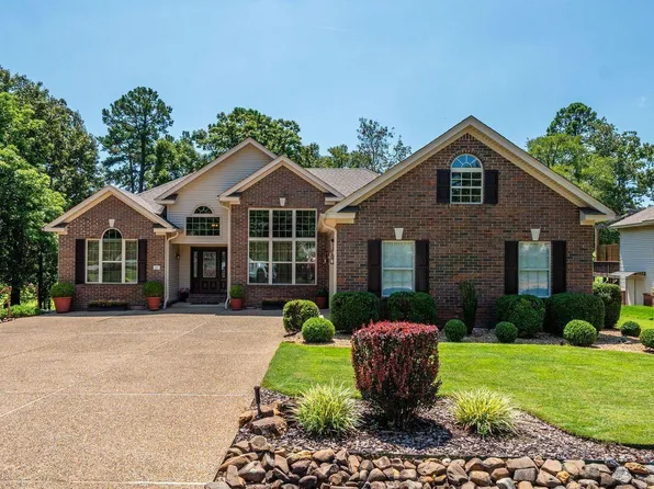 13 Fachado Dr, Hot Springs Village, AR 71909