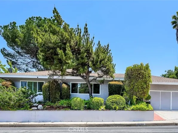 16706 Alginet Pl, Encino, CA 91436