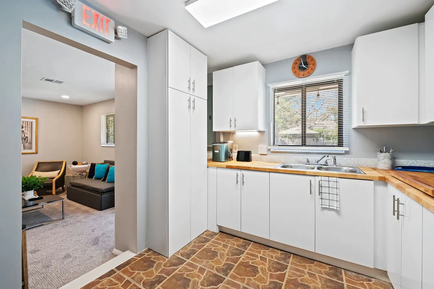 1 bed, 1.0 bath, 538 sqft, $3,504 — Photo 3