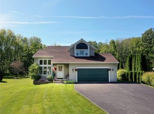 19 Dresser Rd, Spencerport, NY 14559