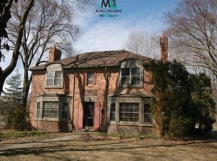 125 Chewton Rd, Bloomfield Hills, MI 48301