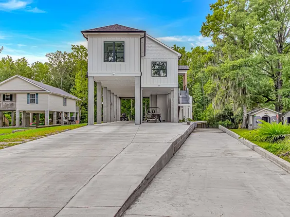 5854 Creekside Dr., Myrtle Beach, SC 29588