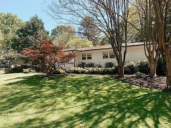 3rd image of 4143 Hedge Hills Ave