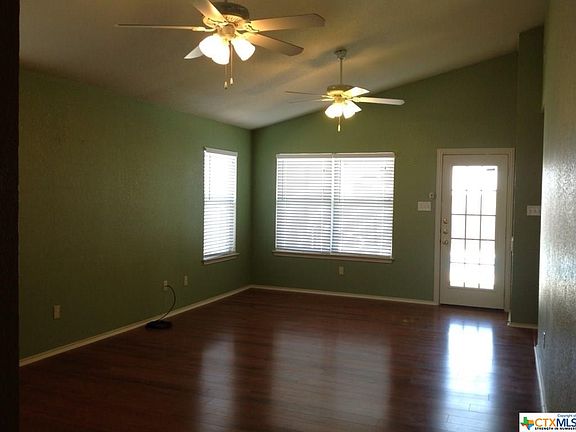 4th image of 1412 Fox Creek Dr
