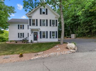 2 Greenville St, Hallowell, ME 04347