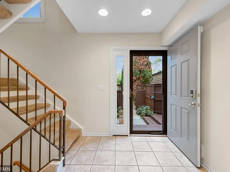 4831 Spring Cir — Photo 3