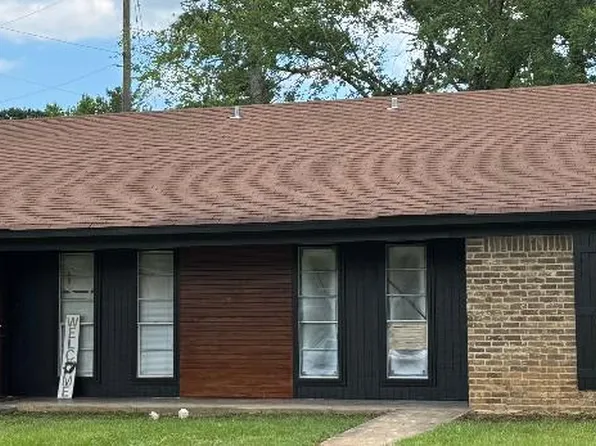 300 Tammy Lynn Dr #B, Longview, TX 75604