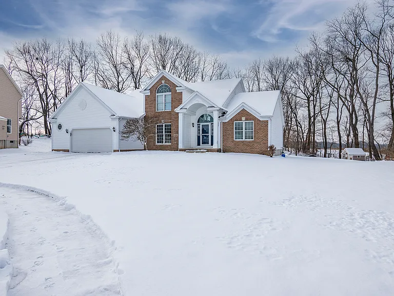 11002 Trenton Rd NW — Photo 3