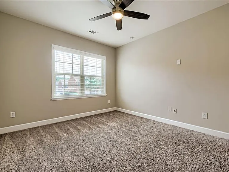 2464 Norwood Dr SE — Photo 24