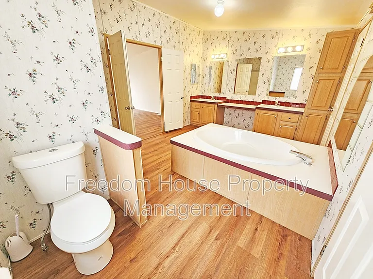 5220 Jerry Ave — Photo 24