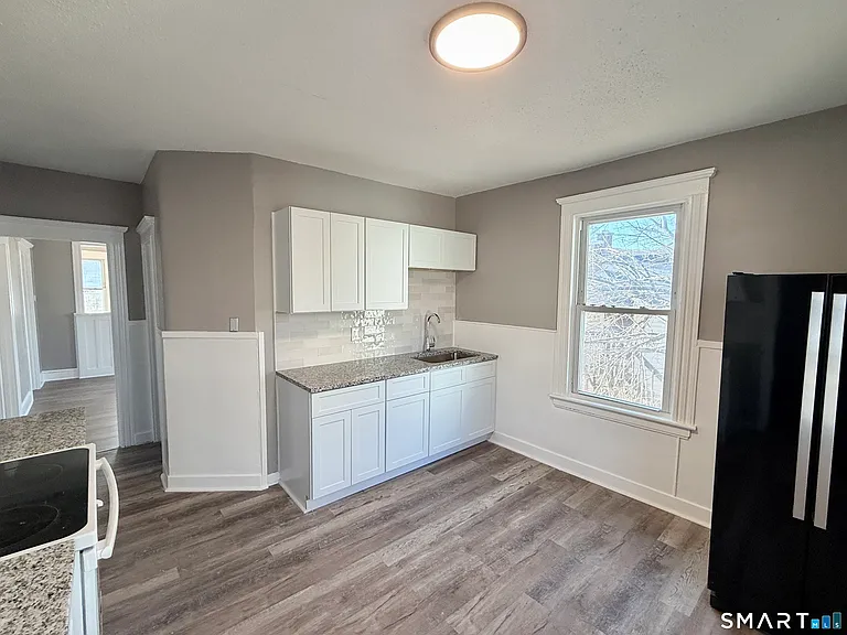 696 N Main St #2 — Photo 2