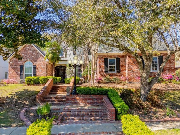 18229 Green Lakes Ct
