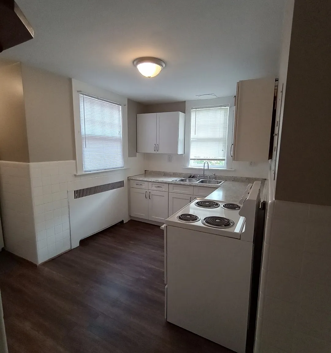 2 bed, $750 — Photo 2