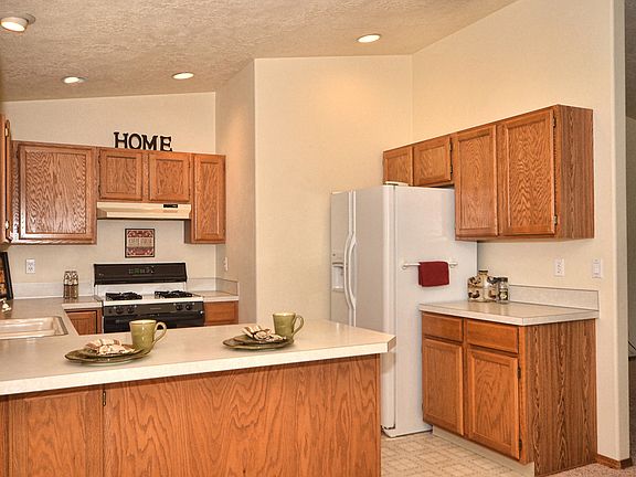 4th image of 8481 W Echo Falls Ln