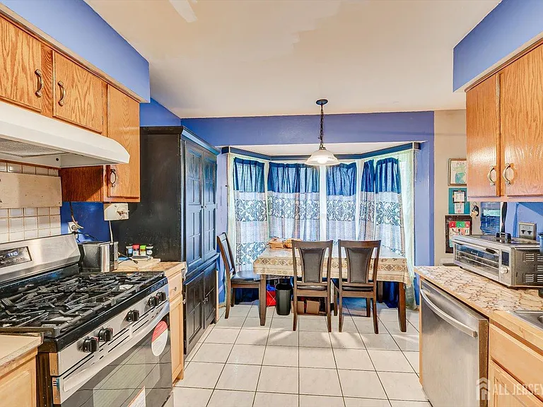 7 Buttonwood Dr — Photo 12