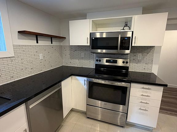 2nd image of 9 Fieldway Dr