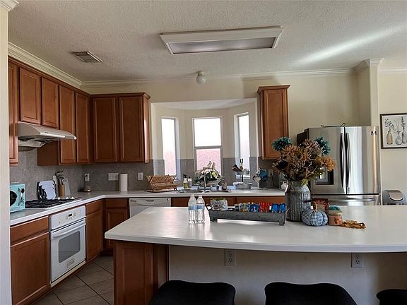 4th image of 2709 Alessandria Ln