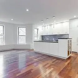 Rented by R New York