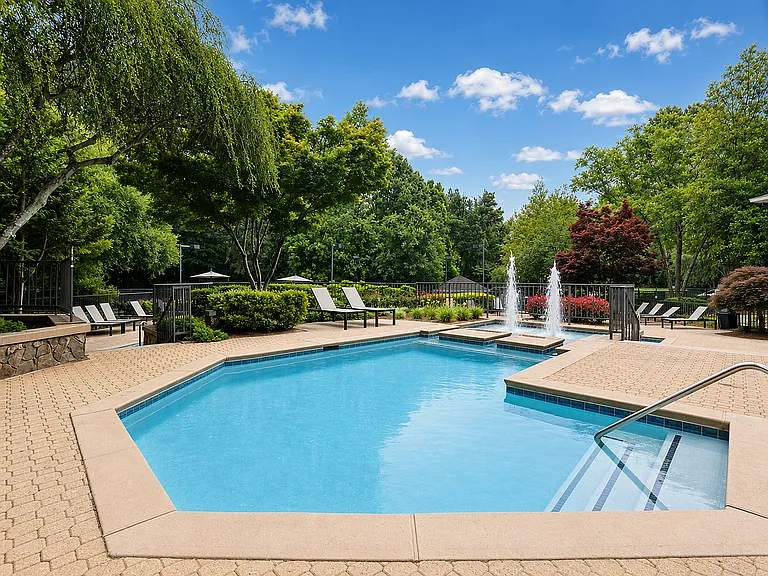 Avana Court — Photo 43