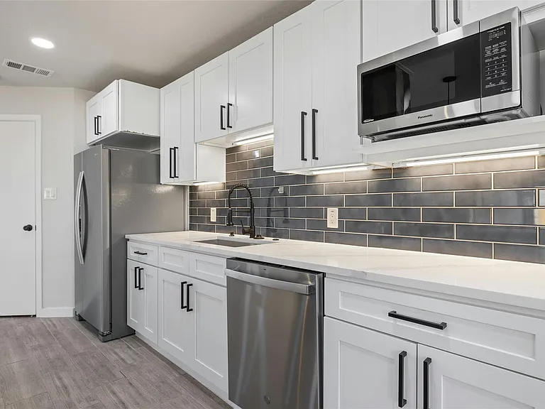 1400 Bellmar Dr — Photo 10
