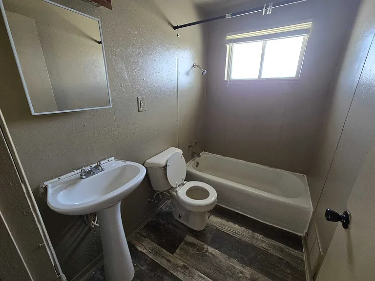 8746 W Carmen Ave #3 — Photo 5