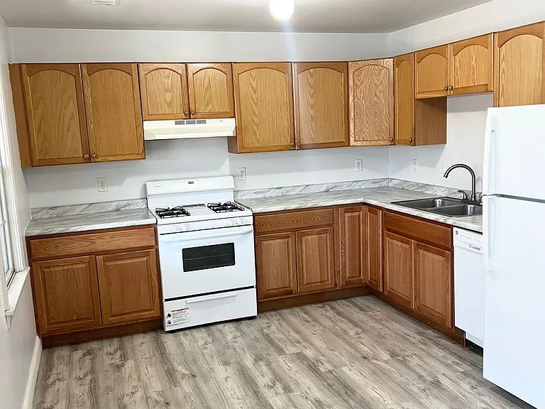 2527 S 18th St #1 — Photo 9