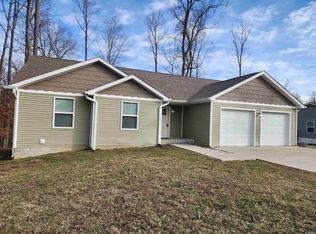 44 Sherwood Ln, Bedford, IN 47421