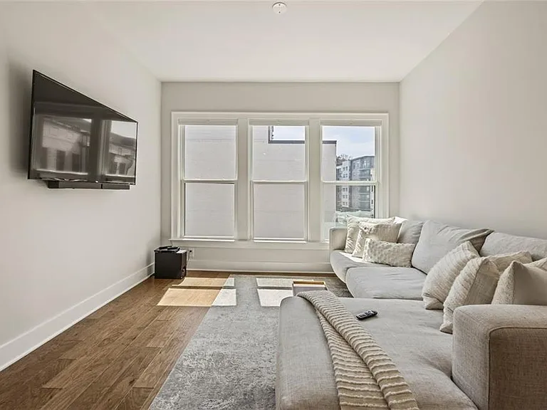 2145 Burnside Dr NW — Photo 26
