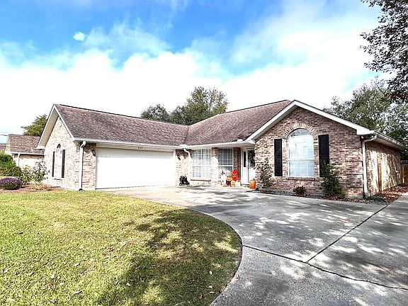 2nd image of 607 Country Club Dr