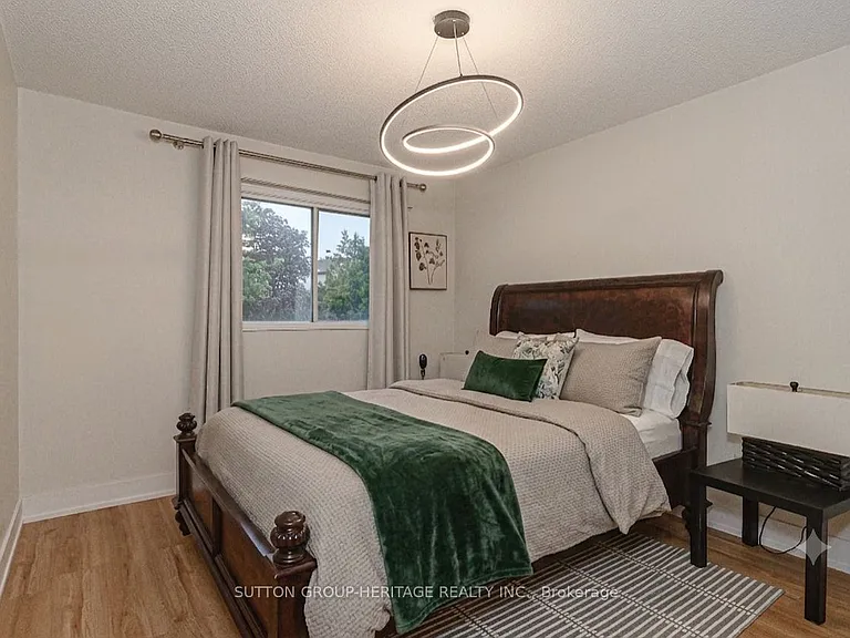 209 Bassett Blvd — Photo 37