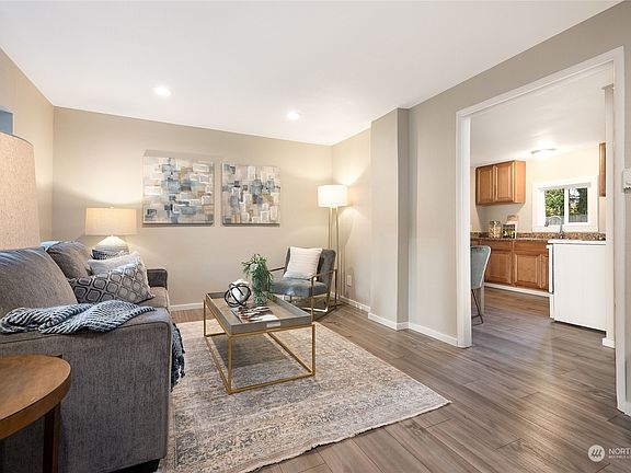 4th image of 6222 154th Avenue NE