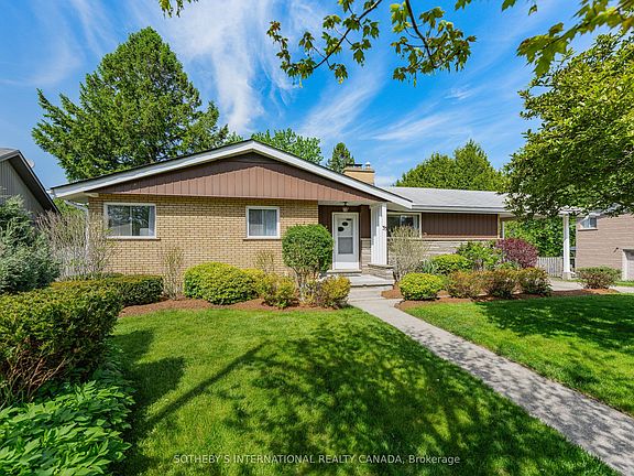 2nd image of 33 Linndale Rd
