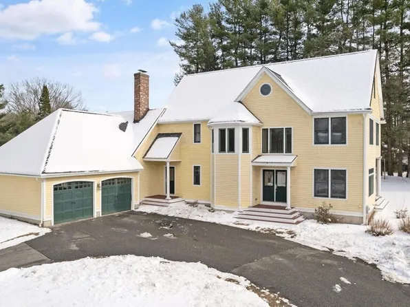 1 Percheron Rd, Chelmsford, MA 01824