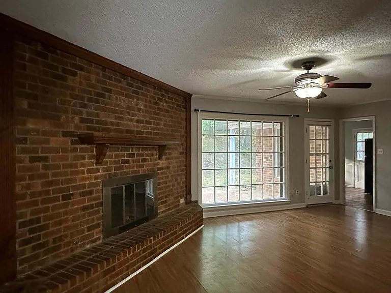 8588 Kettering Dr — Photo 6