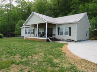 125 Old Corbin Mountain Rd, Zirconia, NC 28790