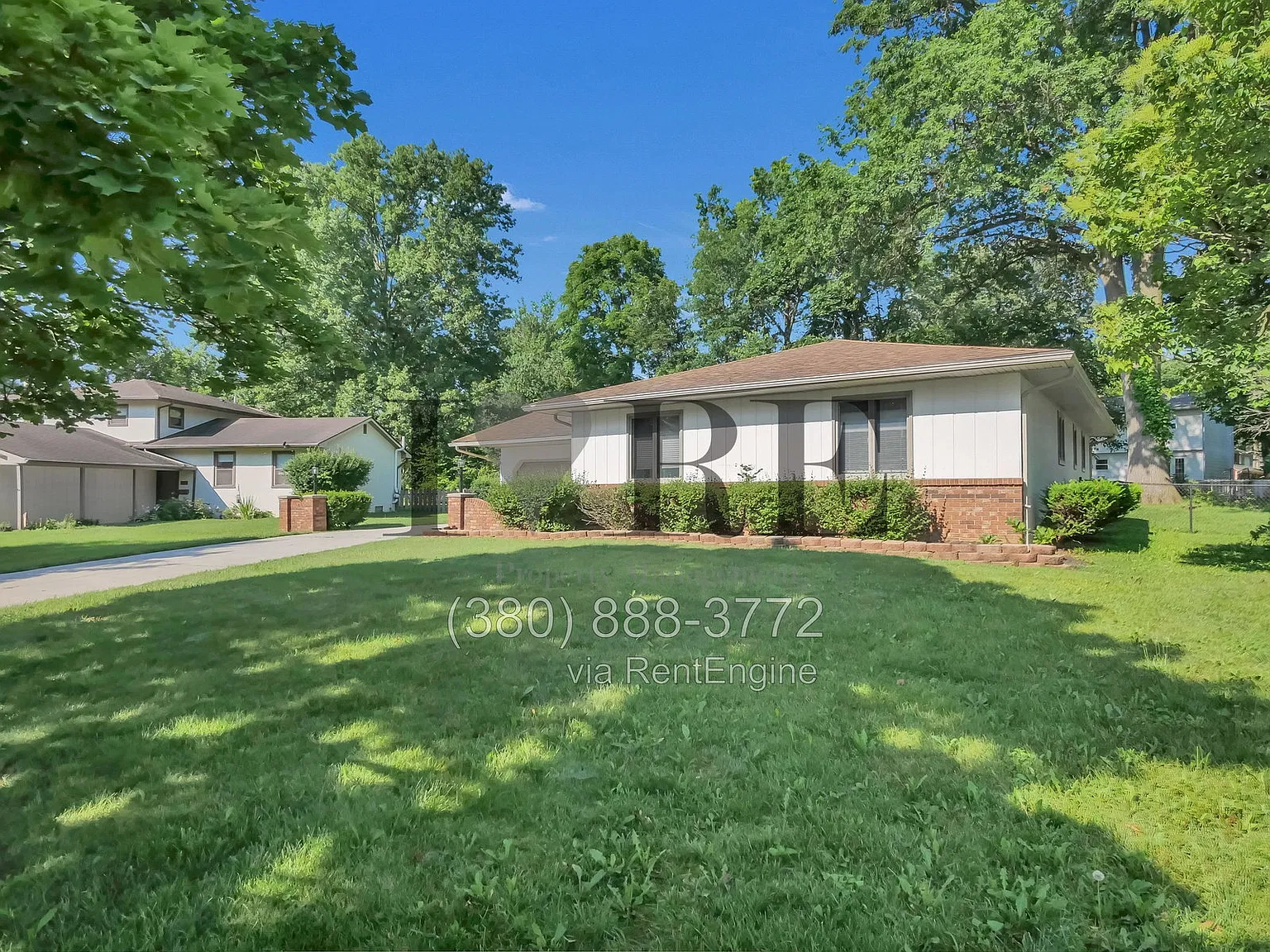 3 bed, 2.0 bath, 1440 sqft, $2,395 — Photo 2